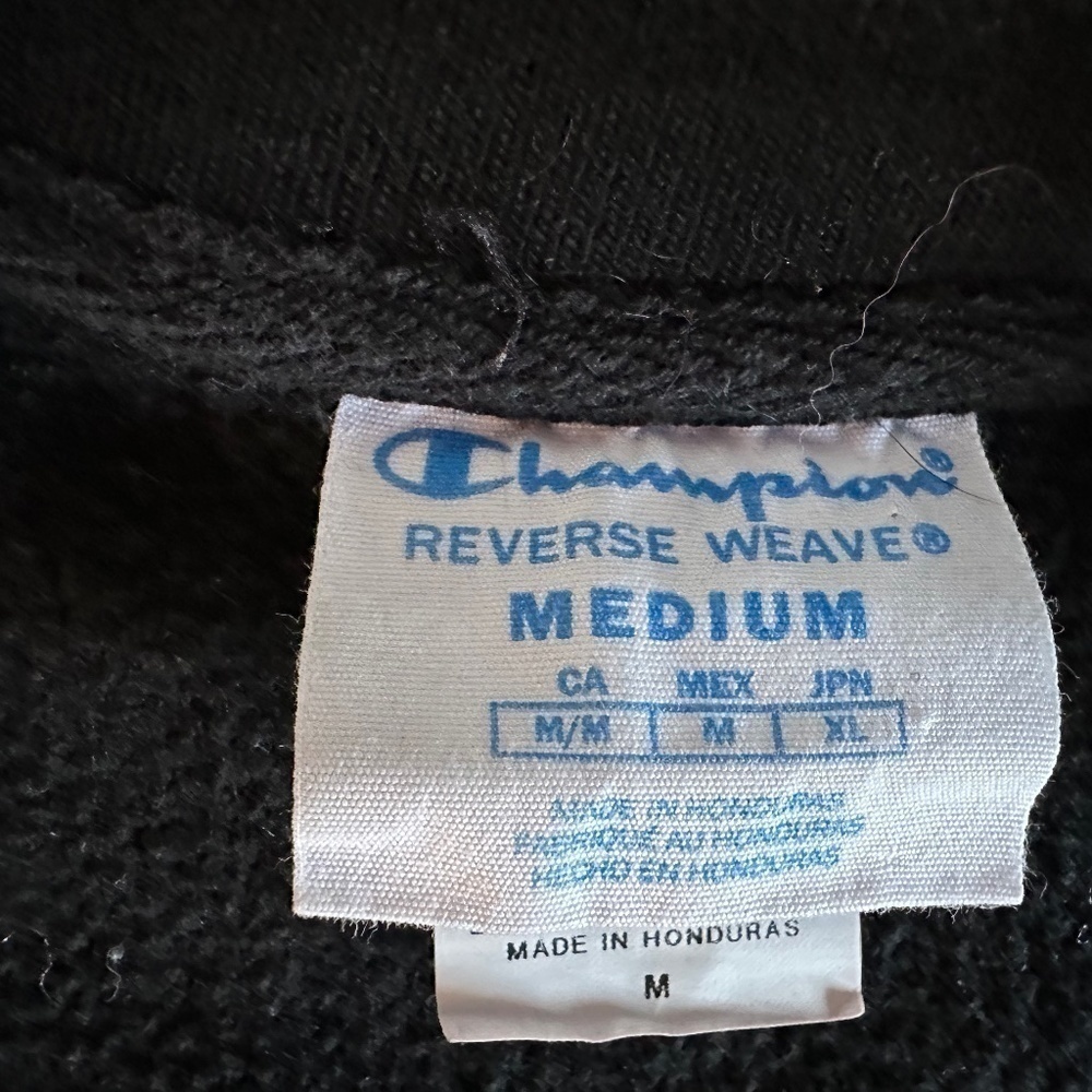 Champion Black Reverse Weave Crewneck Sweatshirt Spellout Logo MED Blue Pink - Picture 9 of 10